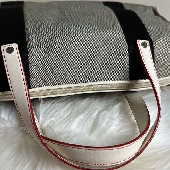 💯Authentic Loewe Duffle Bag🍀 - Picture 4 of 16